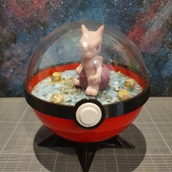Diorama Pokemon Mewtwo